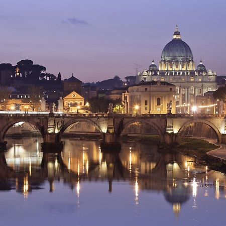 Open Space Vatican Museum Rome Exterior photo